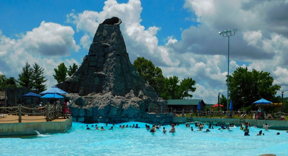 Six Flags St. Louis, United States